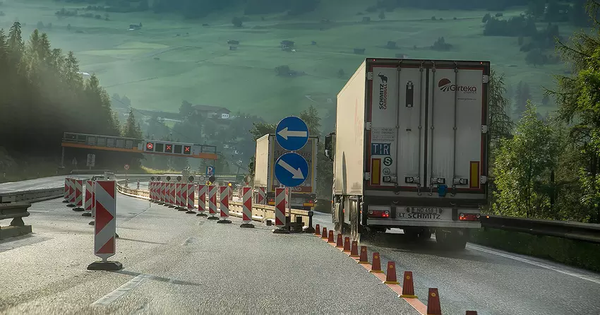 „Ich habe das Schild nicht verstanden“ ist keine Entschuldigung. Das Gericht befand den Fahrer für schuldig, zu schnell gefahren zu sein