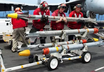 Raytheon wird die Produktion von AIM-9X ...