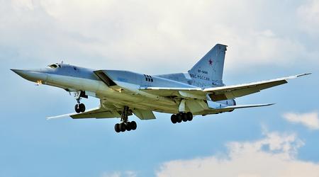 Tu-22M3-Bomber, der normalerweise Raketen auf die Ukraine abfeuert, stürzt in Russland ab
