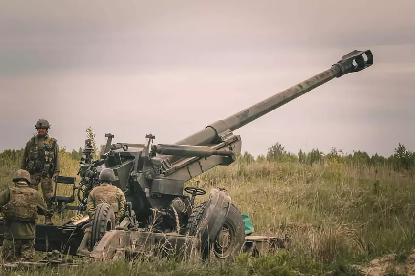 Die von Italien gespendeten 155-mm-Haubitzen FH70 zerstören bereits russische Jäger an der Front