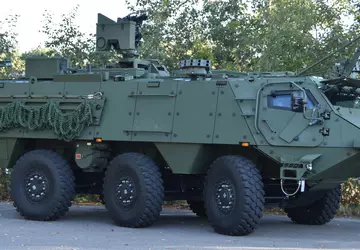 Finnland kauft gepanzerte Mannschaftstransportwagen Patria 6×6 ...