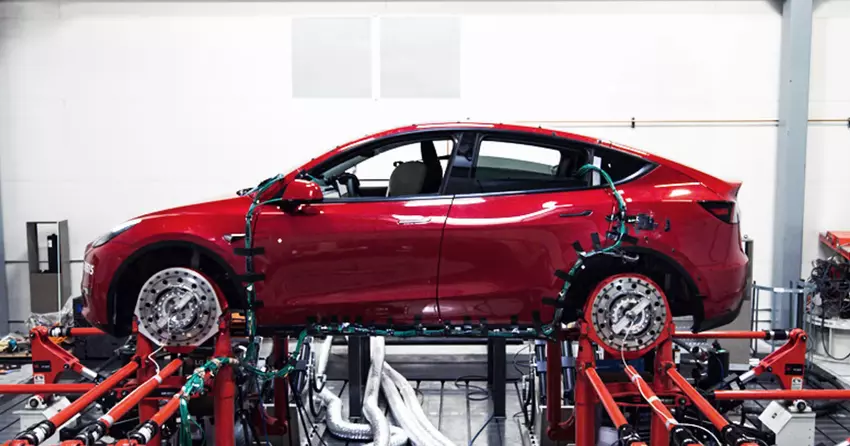 Stellantis, Toyota, Ford, Subaru und Mazda könnten mit Tesla einen "Superpool" bilden, um EU-Strafen zu vermeiden