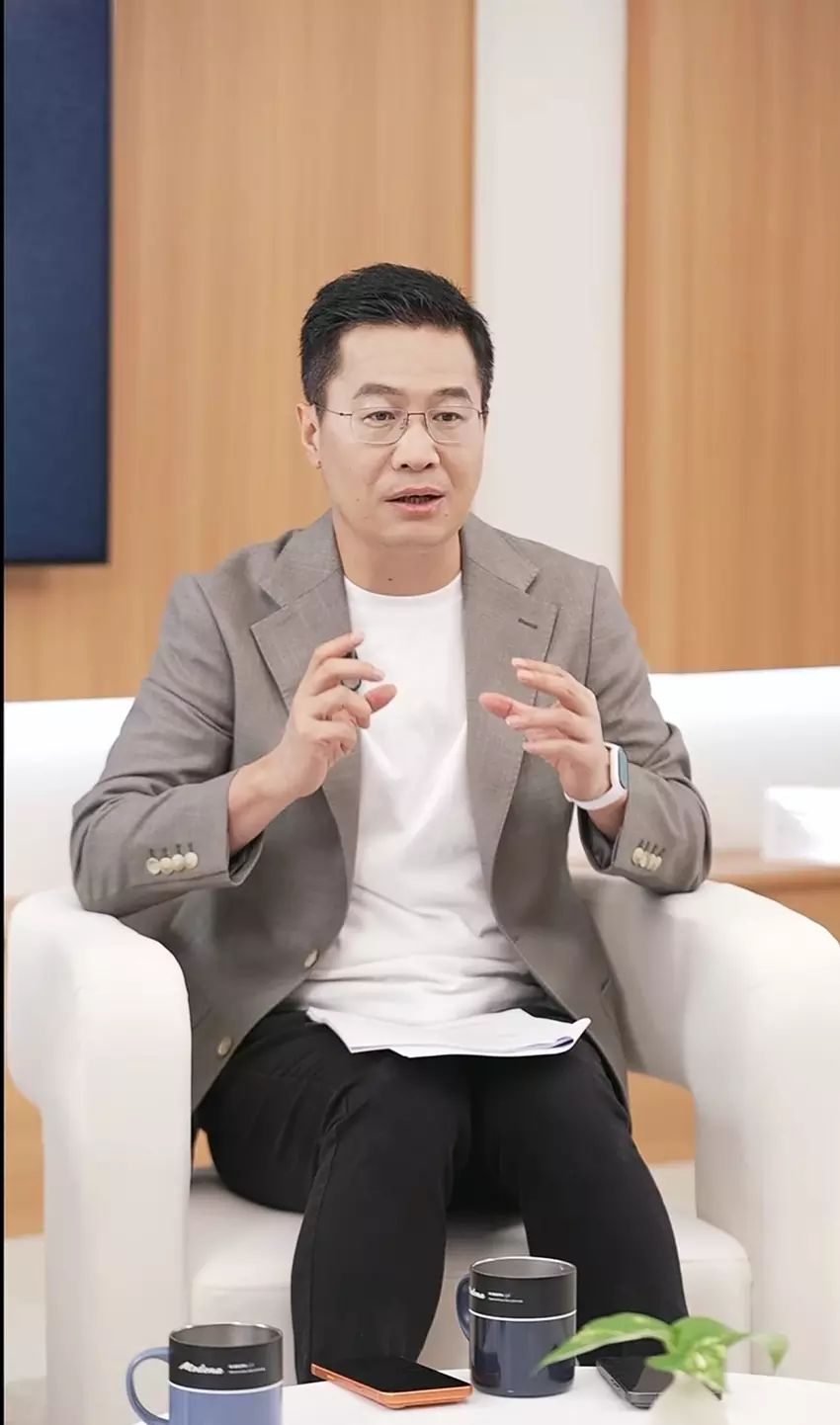 Der Präsident von Xiaomi sagt, dass die Umbenennung in Xiaomi 17 kein Spiel mit der Beliebtheit des iPhone 17 ist, sondern einfach eine gute Zahl.