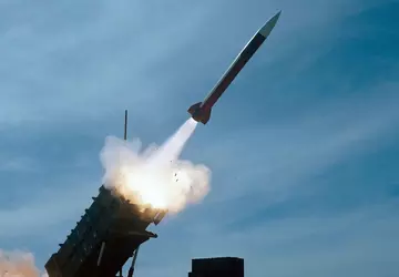 28 Kh-101/Kh-555/Kh-55 Marschflugkörper und 15 Shahed-136 ...