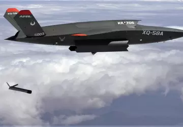 XQ-58A Valkyrie unbemannte Flugzeuge mit einer ...