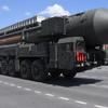 Die Russen haben die ballistische Interkontinentalrakete SS-27 Mod 2 mit einer Reichweite von 12.000 Kilometern gestartet, die einen nuklearen Sprengkopf mit einer Sprengkraft von bis zu 500 Kilotonnen tragen kann.-15 Die Russen haben die ballistische Interkontinentalrakete SS-27 Mod 2 mit einer Reichweite von 12.000 Kilometern gestartet, die einen nuklearen Sprengkopf mit einer Sprengkraft von bis zu 500 Kilotonnen tragen kann.-15