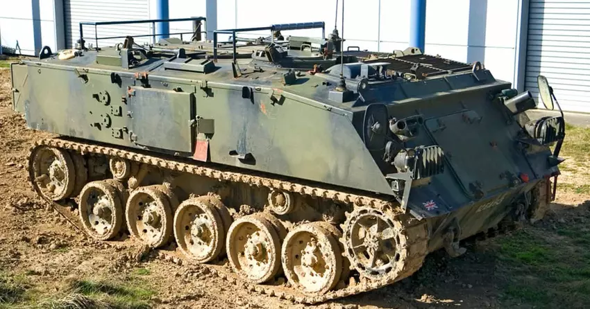 Freiwillige kaufen 17 gepanzerte Fahrzeuge für Asow in Großbritannien