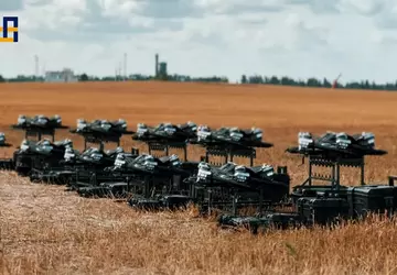 Die ukrainischen Verteidigungskräfte haben 10 Angriffshexacopter ...