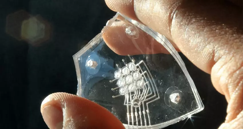 Für sehbehinderte Menschen wurde ein Display mit aufblasbaren Punkten entwickelt