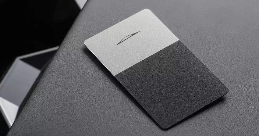 Tesla hat ein neues Zubehör für den Cybertruck vorgestellt - eine Schlüsselkarte aus Metall für 60 Dollar