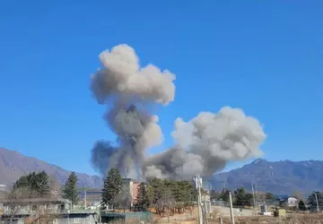 Südkoreas KF-16-Kampfjet wirft versehentlich 8 Bomben ...