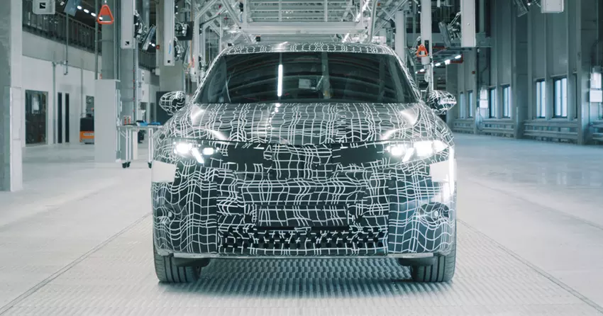 BMW iX3 Neue Klasse Prototyp im BMW Group Werk in Debrecen