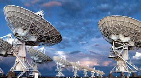 Wissenschaftler fangen ein sich wiederholendes Radiosignal aus dem All auf - es könnte der erste entdeckte Planet mit einem Magnetfeld sein