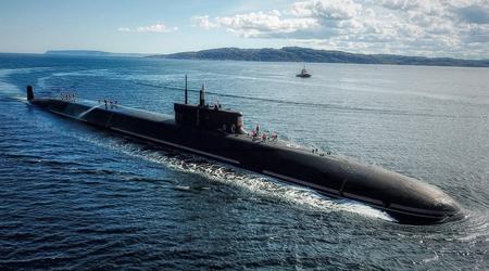 Die russische Marine wird 2023 ein atomgetriebenes U-Boot "Emperor Alexander III" erhalten, das mit ballistischen Raketen des Typs SS-NX-30 mit thermonuklearem Sprengkopf und einer Reichweite von 9.300 Kilometern bewaffnet sein wird