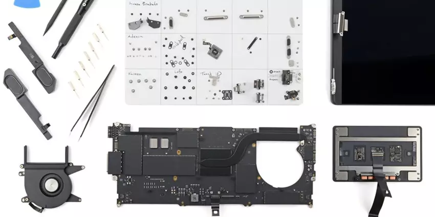 MacBook Pro M5 teardown