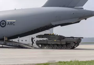 Kanada schickt acht Leopard 2A4-Panzer nach ...