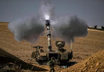 Die USA liefern heimlich 2.000 Hellfire-Raketen, ...