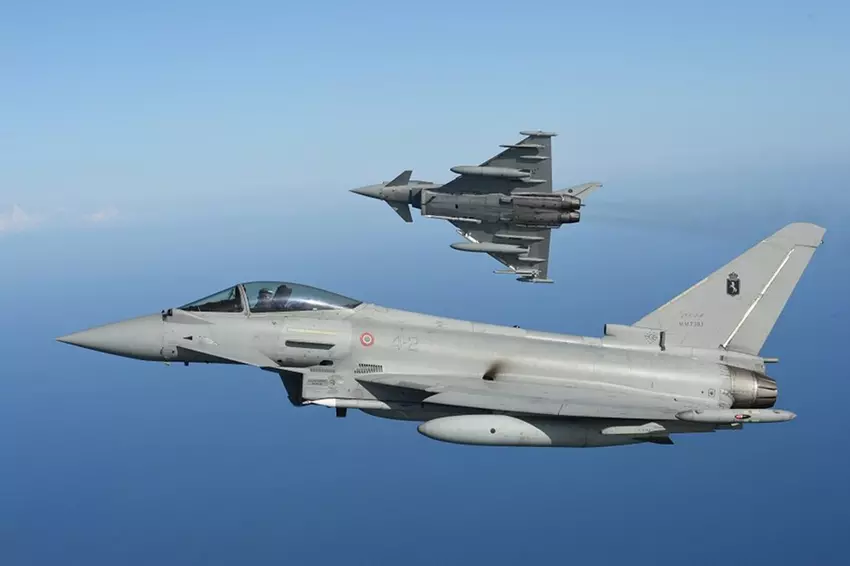 Eurofighter Typhoon stellt bei längstem Aufklärungseinsatz Rekord für Dauerflug auf