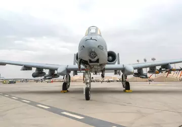 Das ikonische Kampfflugzeug A-10 Thunderbolt II ...