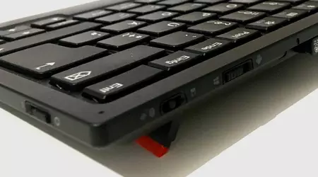 Lenovos solarbetriebene Bluetooth-Tastatur, die sich mit drei Geräten gleichzeitig verbinden lässt, könnte auf der CES 2025 vorgestellt werden
