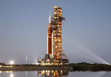 NASA versteckt SLS-Rakete und Orion-Raumschiff vor ...