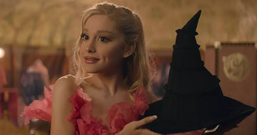 Paul Tazewell gewann einen Oscar für das beste Kostümdesign für Wicked und war damit der erste Schwarze, der einen solchen Preis erhielt