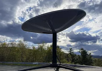 Die Ukraine erhält 10 Tausend Starlink-Terminals ...