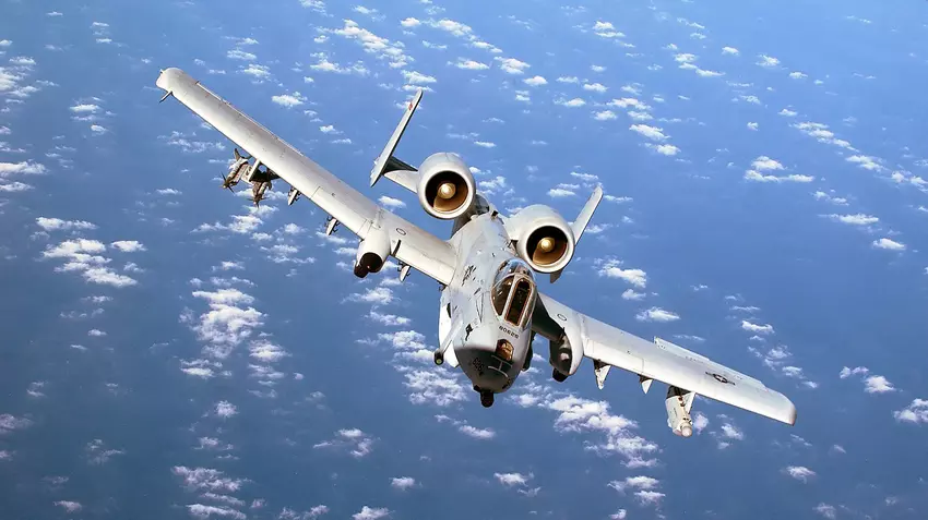 Der Luftwaffenstützpunkt Gowan ersetzt die legendären A-10 Thunderbolt II-Jets durch F-16 Fighting Falcon-Kampfflugzeuge der vierten Generation