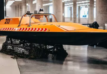 Russland entwickelt einen Drohnenträger, der FPV-Drohnen ...