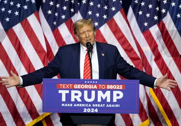 Trump macht Iran für Hackerangriff auf ...