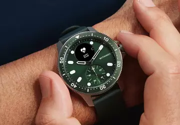 Die Withings Scanwatch Horizon Smartwatch sieht ...