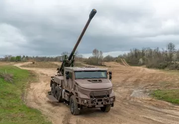 Frankreich übergibt 12 zusätzliche Caesar SAU ...