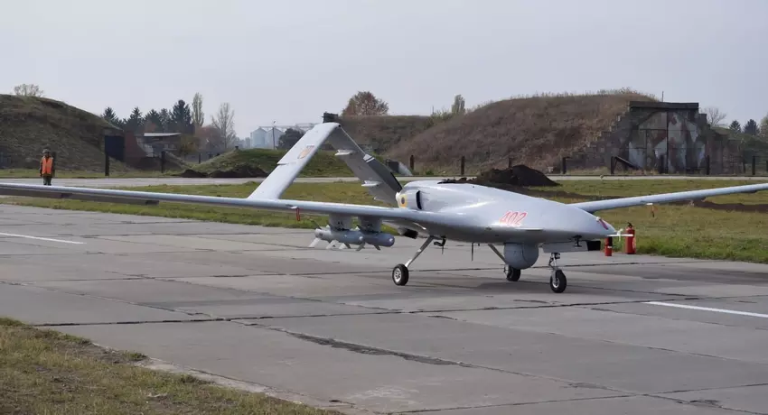 Baykar Makina schenkt dem ukrainischen Geheimdienst am Unabhängigkeitstag der Ukraine die Drohne Bayraktar TB2