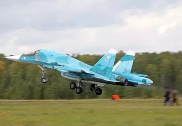 Die Russen behaupten, den neuesten Su-34NVO-Jäger ...