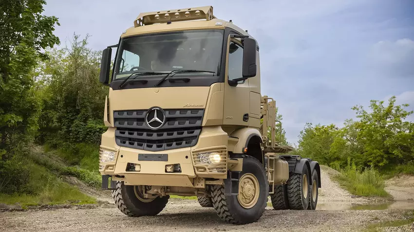 Mercedes-Benz Arocs 4042 AS 6x6, Armee-LKW