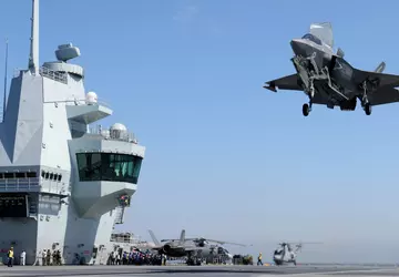 Die USA verlegen die Kampfjets F-35 ...