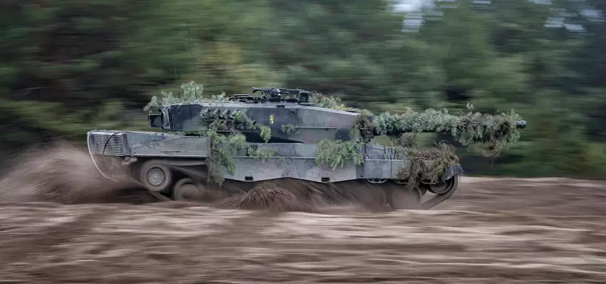 Die Slowakei erhält den ersten deutschen Panzer Leopard 2A4 als Ersatz für die BMP-1, die an die Ukraine abgegeben wurden.