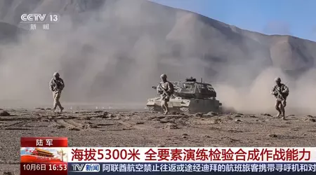 Die Chinesen haben ihre ZTQ-15-Panzer mit Anti-Drohnen-"Gittern" ausgestattet