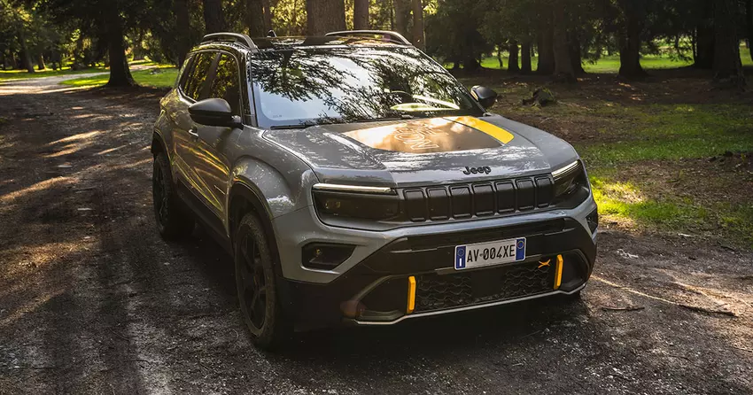 Der Jeep Avenger hat 200.000 Exemplare verkauft und die Allradversion 4xe erhalten