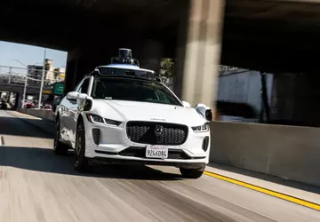 Waymos fahrerlose Autos können jetzt unabhängig ...