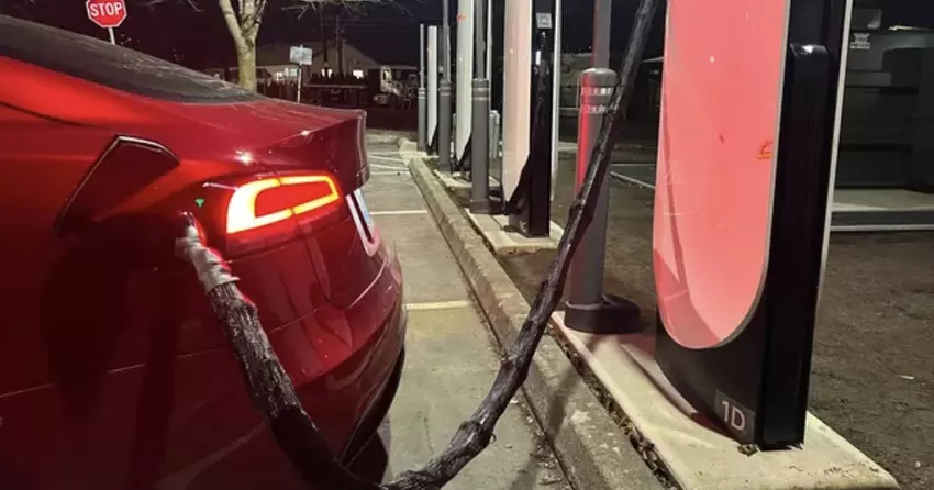 Tesla führt Vandalismusschutz an Supercharger-Stationen ein