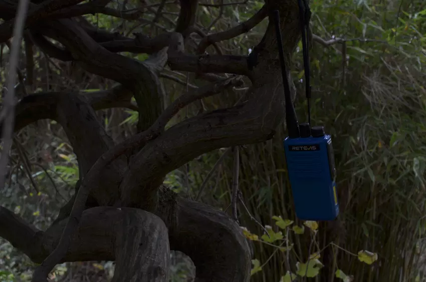 Haltbarkeitsbewertung des blauen Retevis MateTalk E1 Radios