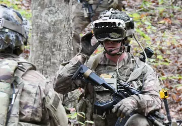 Das Mixed-Reality-Headset HoloLens der US-Armee verursacht ...