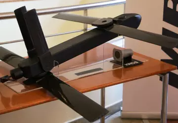 Italien hat zwei nicht identifizierte Kamikaze-Drohnen, ...