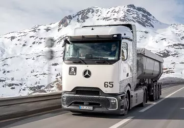 Frost und die Alpen: Daimler Truck ...