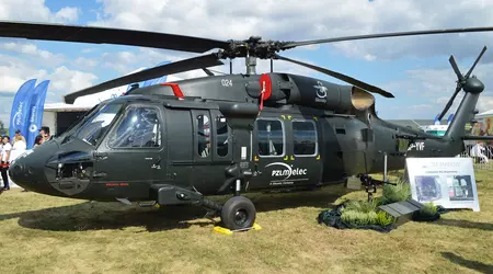 Die philippinische Armee erhielt die erste Serie zusätzlicher S-70i Black Hawk Hubschrauber, die mit Hilfe ukrainischer An-124 Ruslan Flugzeuge ausgeliefert wurden.