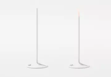 Weihrauchlampe kräuselt und biegt sich wie ...