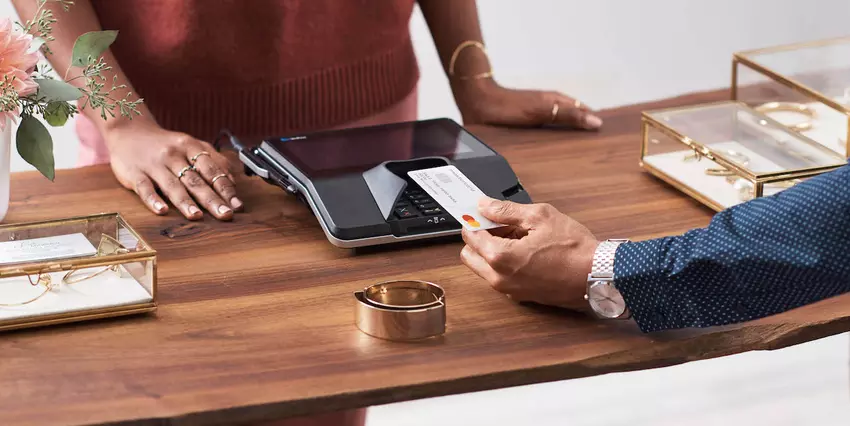 Mastercard wird ab 2024 keine Magnetstreifen mehr auf seinen Karten haben