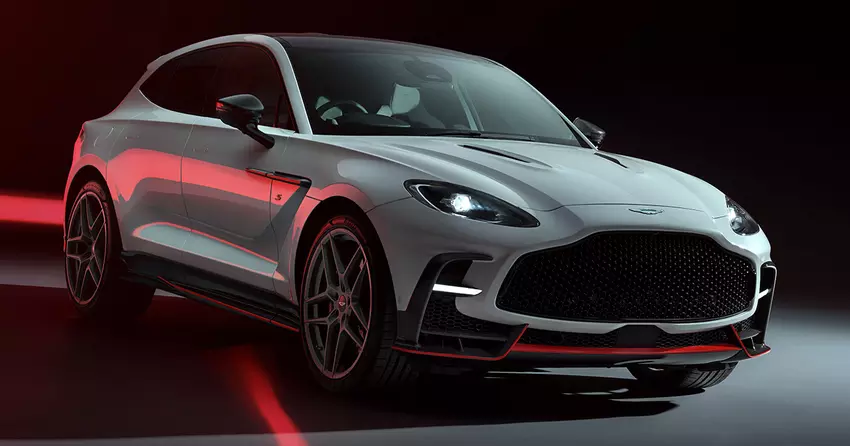 Aston Martin DBX S: mehr Leistung, weniger Gewicht und ein neues Kohlefaserdach.