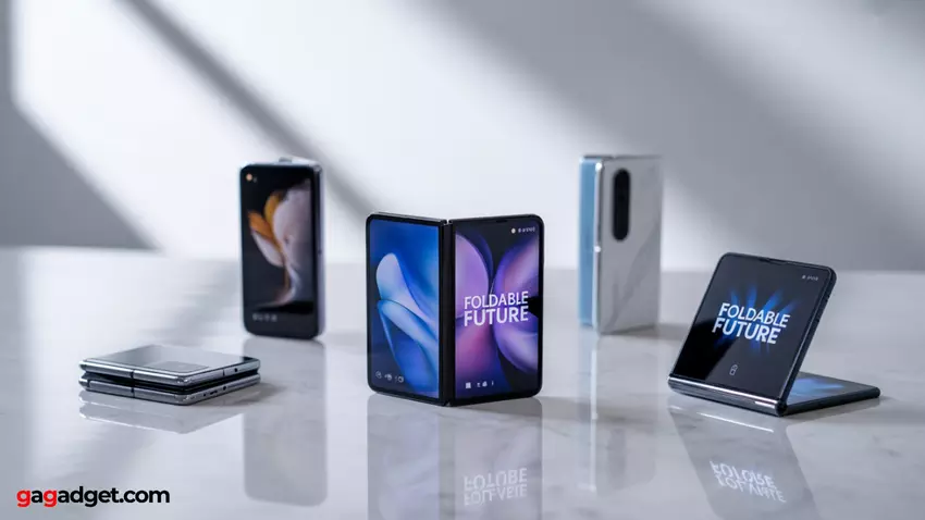 faltbare Handys in der Muschelschale